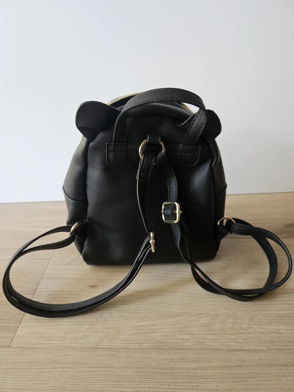 T-SHIRT & JEANS BLACK CAT FACE BACKPACK